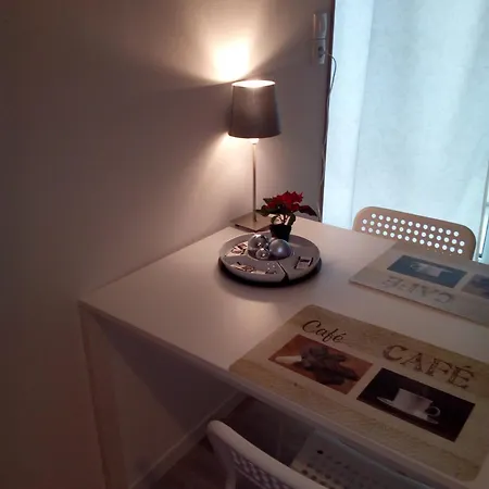 Le Cosy Strasbourgeois Tram A 2 Minutes Et Gare Ou Chu Hautepierre A 5 Minutes,parking Privatif Gratuit Apartament Strasburg